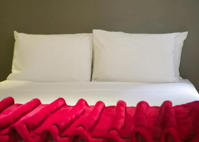 Serranos Park Hotel